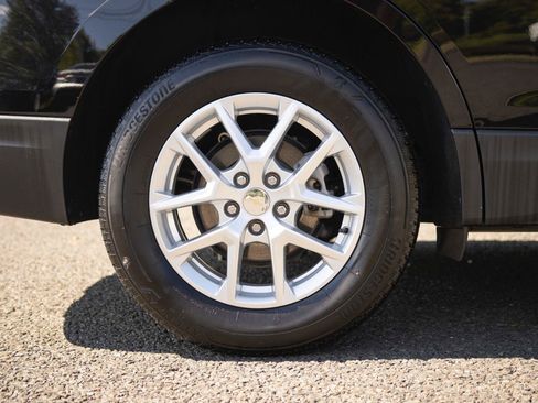 Used 2024 Chevrolet Equinox LT AWD/4WD image 24
