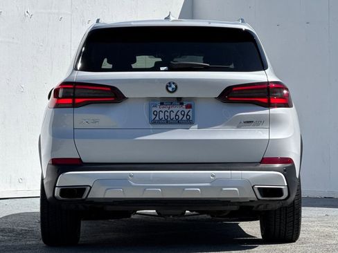 Used 2022 BMW X5 xDrive40i w/ Premium Package AWD/4WD image 4