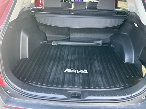 Used 2025 Toyota RAV4 XLE image 26