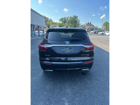 Used 2018 Buick Enclave Essence w/ Trailering Package AWD/4WD image 6