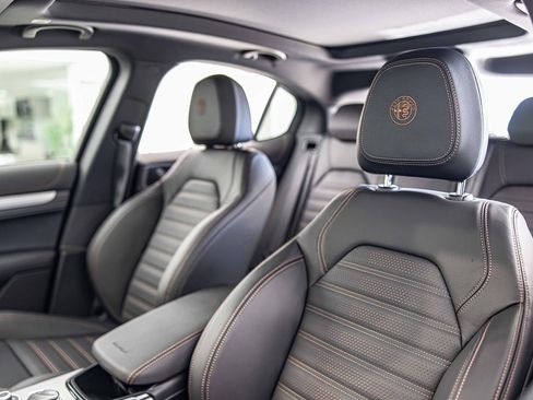 New 2025 Alfa Romeo Stelvio Sprint image 19