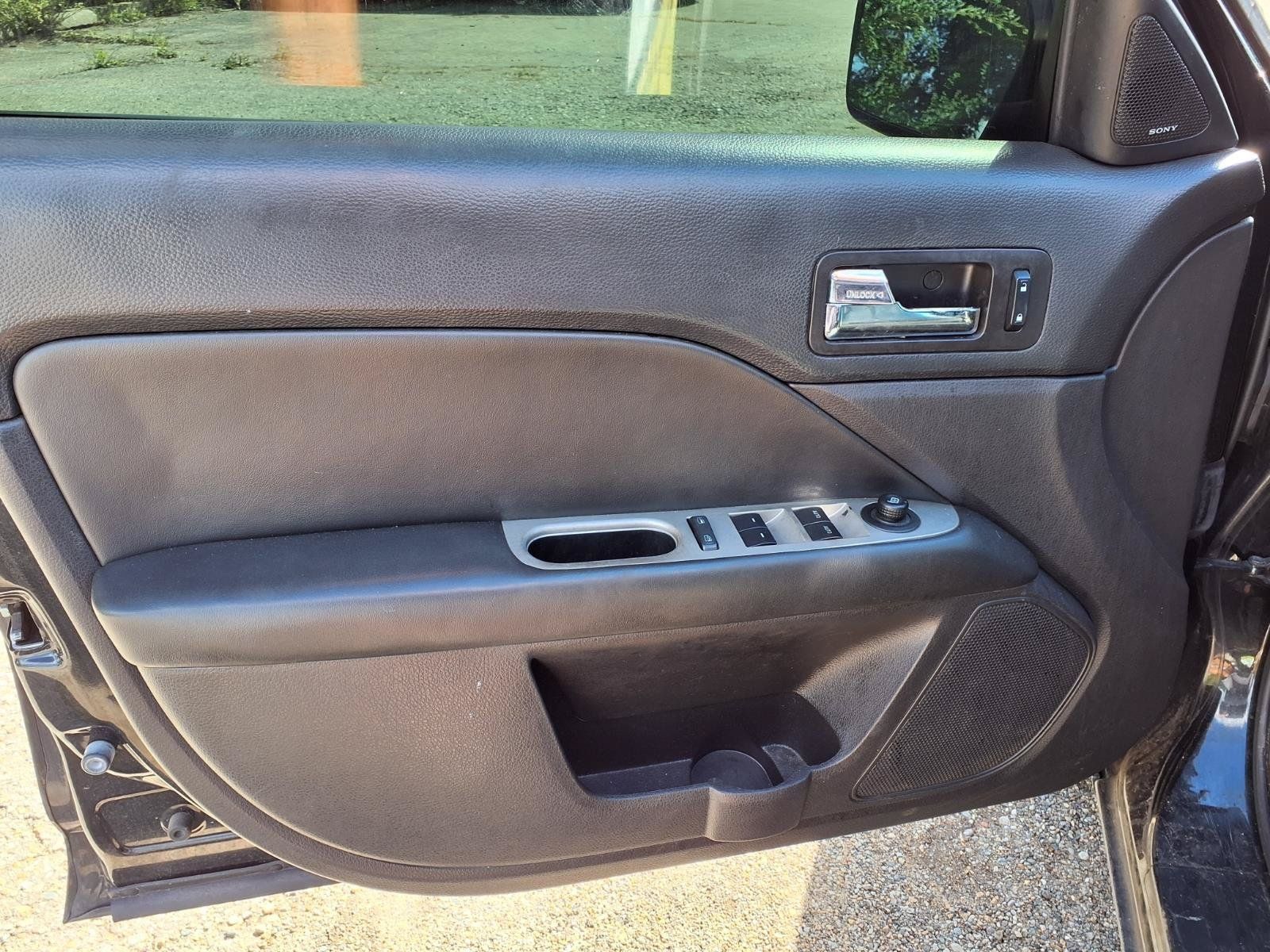 Used 2012 Ford Fusion Hybrid FWD image 13
