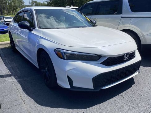 Used 2025 Honda Civic Sport image 3