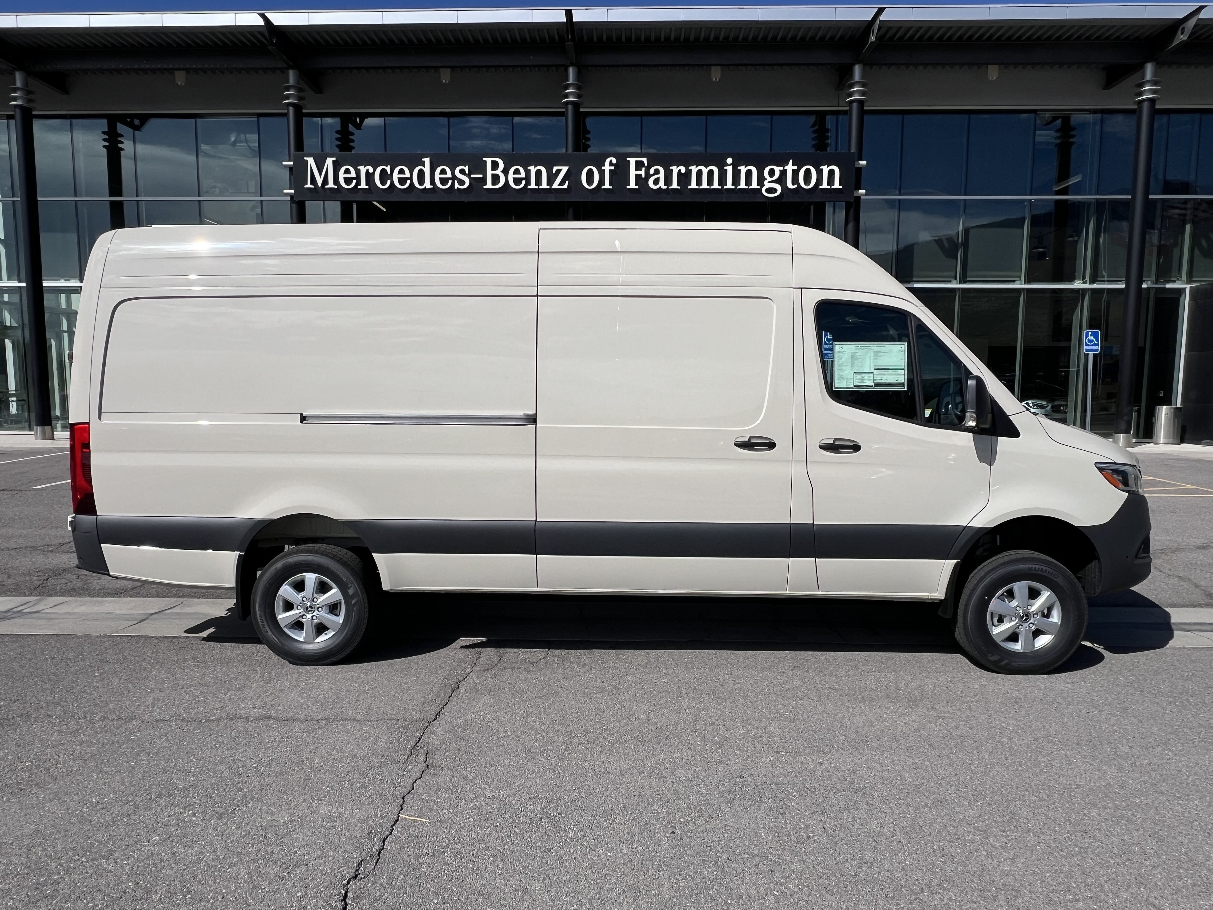 New 2026 Mercedes-Benz Sprinter 2500 image 2