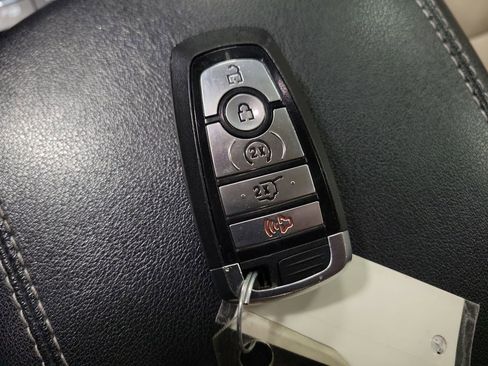 Used 2021 Ford Edge Titanium w/ Equipment Group 301A image 15