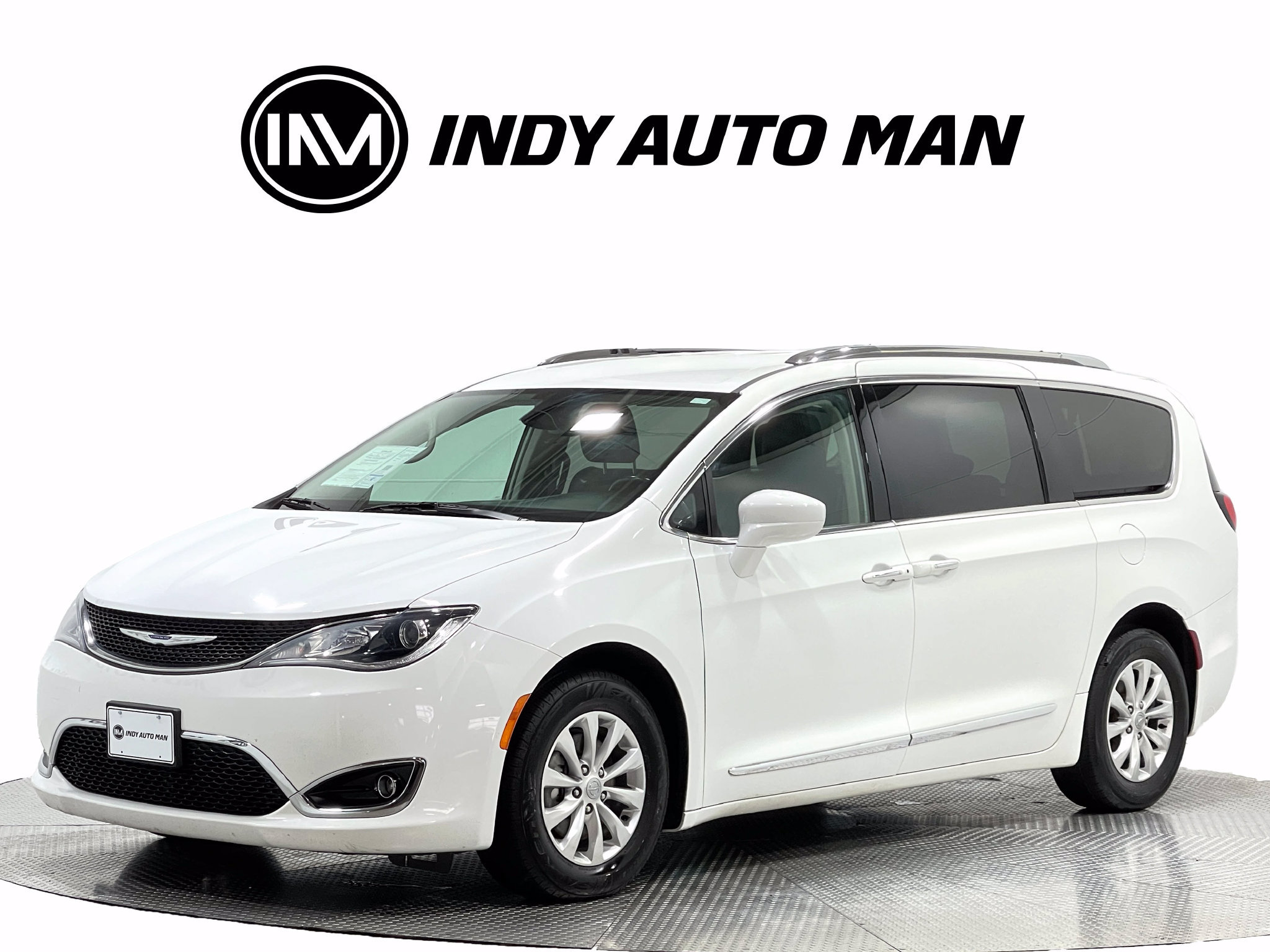 Used 2019 Chrysler Pacifica Touring-L FWD image 8