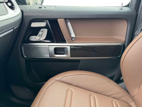 Used 2021 Mercedes-Benz G 550 image 22