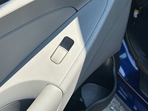 Used 2011 Hyundai Sonata GLS w/ Popular Equipment Pkg 2 FWD image 28