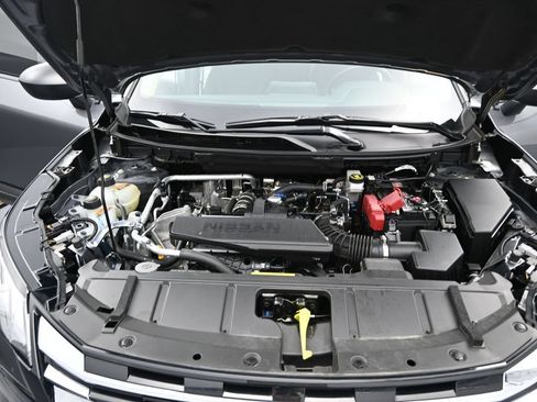 Used 2026 Nissan Rogue S FWD image 5