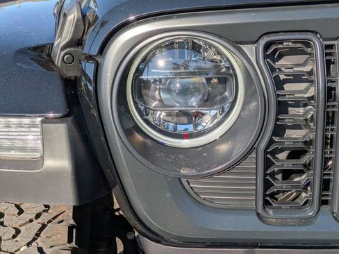 New 2026 Jeep Wrangler Rubicon AWD/4WD image 9