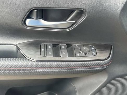 Used 2025 Nissan Kicks SR FWD image 26