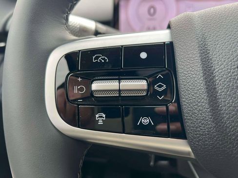 New 2026 Genesis GV70 2.5T AWD/4WD image 17