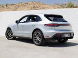 Certified 2025 Porsche Macan image 3