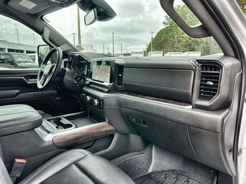 Certified 2024 GMC Sierra 3500 SLT w/ SLT Premium Package image 28