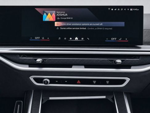 Used 2024 BMW X7 xDrive40i w/ M Sport Package AWD/4WD image 19