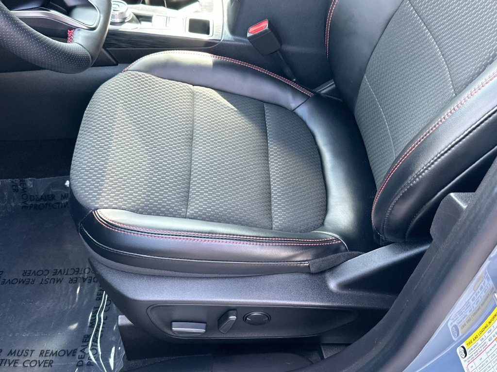 Used 2023 Ford Escape ST-Line w/ Tech Pack #1 AWD/4WD image 19