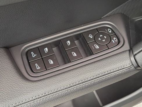 New 2026 Porsche Cayenne Coupe AWD/4WD image 15