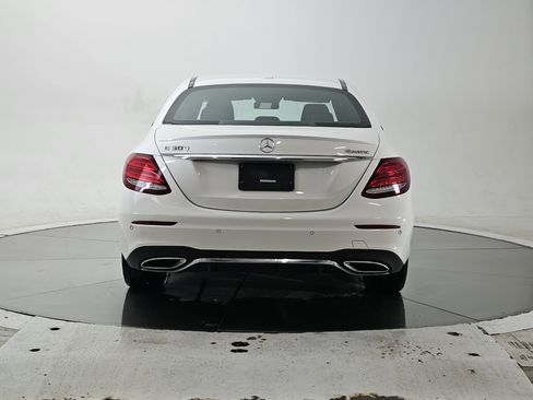 Used 2017 Mercedes-Benz E 300 4MATIC image 5
