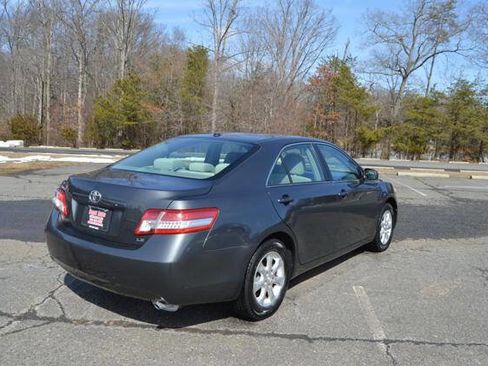 Used 2011 Toyota Camry LE image 48