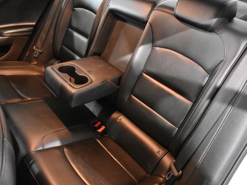 Used 2016 Chevrolet Malibu Hybrid w/ Leather Package image 28