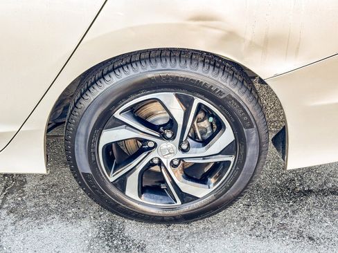 Used 2017 Honda Accord LX image 12