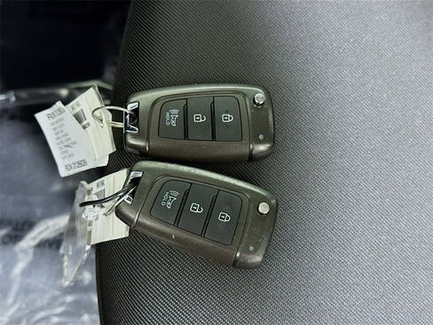 Certified 2024 Hyundai Tucson SE image 32