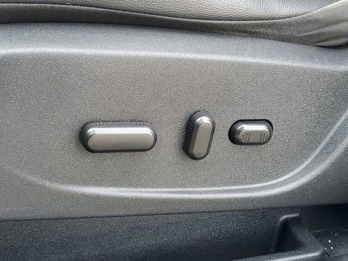 Used 2018 Ford Escape Titanium image 12