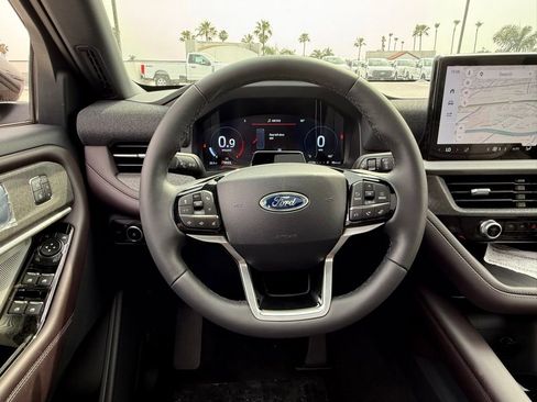 New 2026 Ford Explorer Platinum image 19
