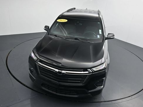 Used 2023 Chevrolet Traverse LT FWD image 25