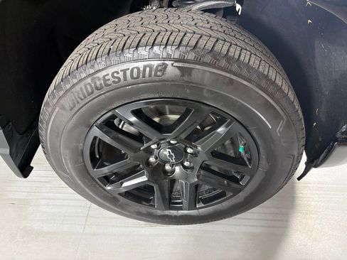 Used 2023 Chevrolet Silverado 1500 Custom image 13