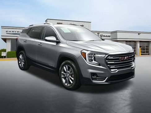 Used 2024 GMC Terrain SLT AWD/4WD image 7