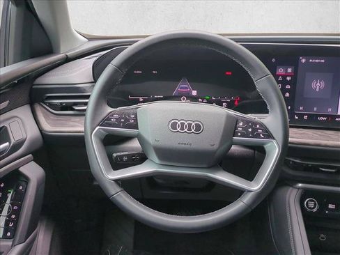 Used 2025 Audi Q5 Premium Plus w/ Premium Plus AWD/4WD image 30