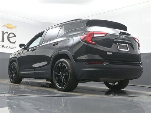 Used 2022 GMC Terrain SLE w/ Driver Convenience Package image 5