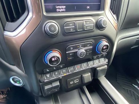 Used 2022 Chevrolet Silverado 2500 High Country w/ Z71 Off-Road Package image 29