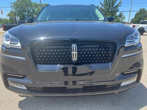 Used 2024 Lincoln Aviator Reserve w/ Equipment Group 201A AWD/4WD image 3
