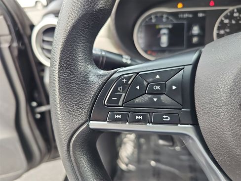 Used 2021 Nissan Versa SV image 16