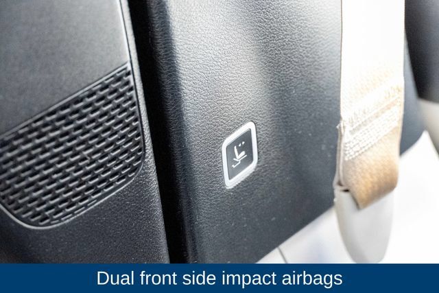 Used 2017 Chrysler Pacifica Touring FWD image 16