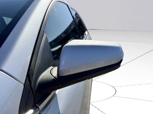 Used 2019 Chevrolet Equinox LT image 14