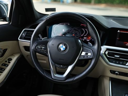 Used 2021 BMW 330i Sedan w/ Convenience Package RWD image 28