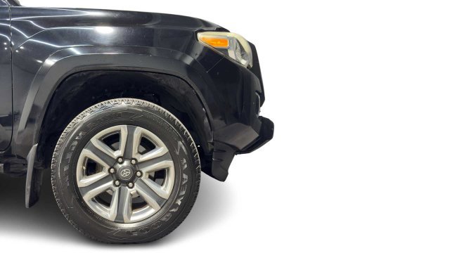 Used 2016 Toyota Tacoma Limited w/ Towing Package RWD image 9
