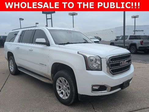 Used 2019 GMC Yukon XL SLT image 1
