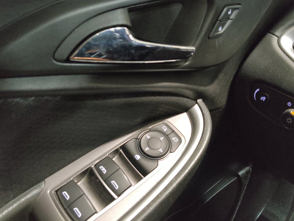 Used 2025 Chevrolet Malibu LT FWD image 27