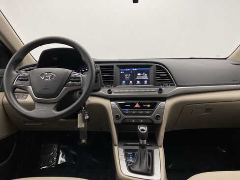 Used 2018 Hyundai Elantra SEL FWD image 14