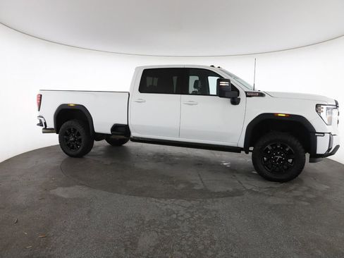 Used 2024 GMC Sierra 2500 AT4 w/ AT4 Premium Plus Package AWD/4WD image 15