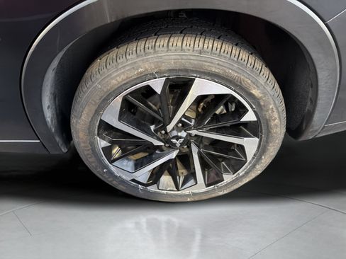 Used 2024 Mitsubishi Outlander SEL image 5