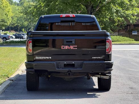 Used 2017 GMC Sierra 1500 Denali w/ Denali Ultimate Package AWD/4WD image 5