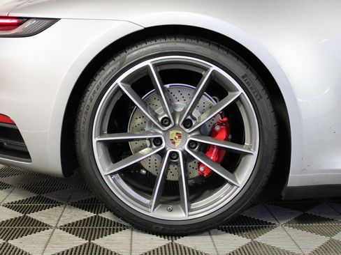 Used 2024 Porsche 911 Carrera S image 35