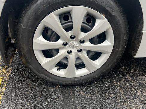 Used 2023 Toyota Corolla LE w/ Carpet Mat Package (TMS) image 23