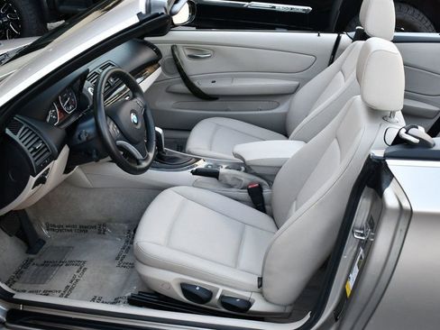 Used 2011 BMW 128i Convertible image 14