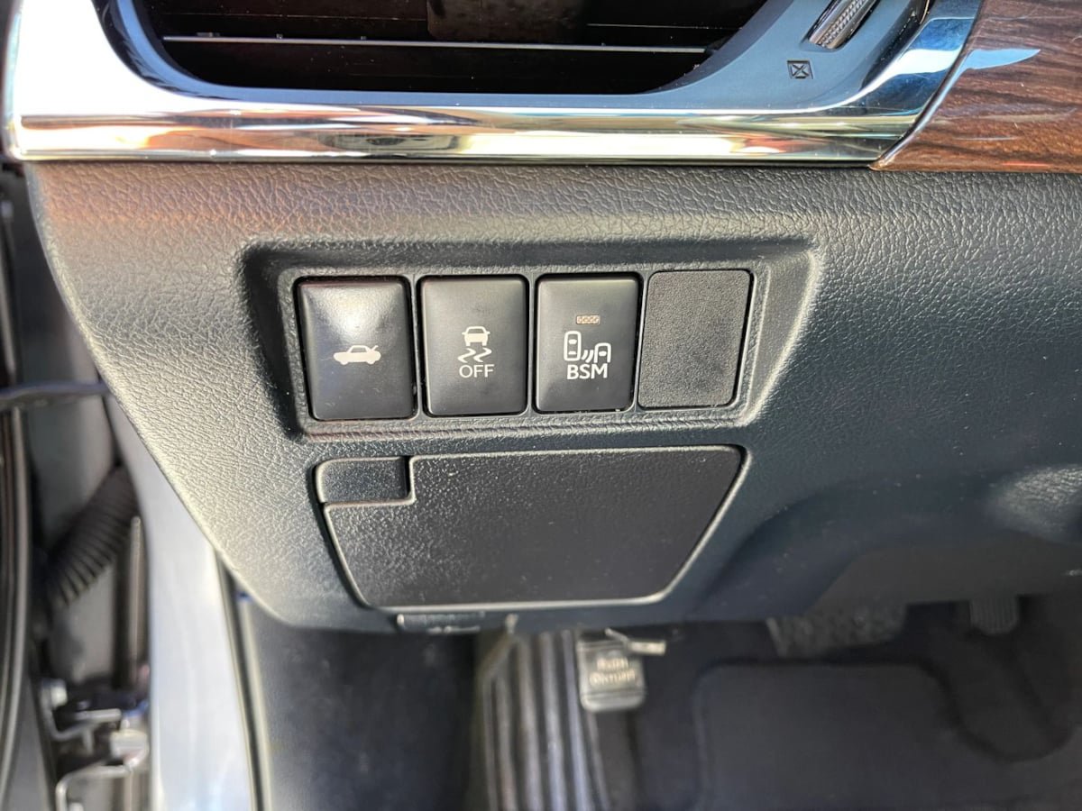 Used 2014 Toyota Avalon XLE Touring FWD image 17